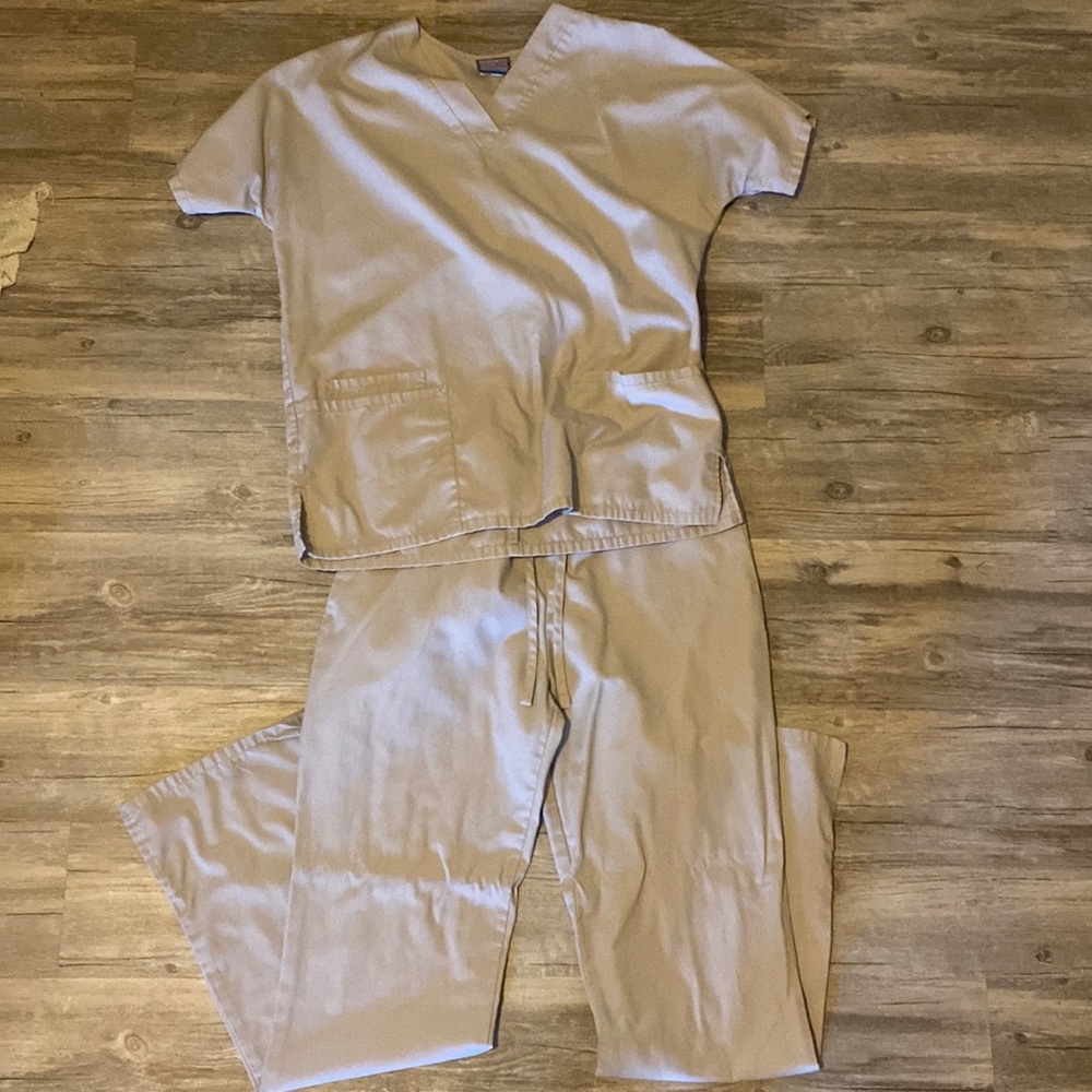 Cherokee scrub set